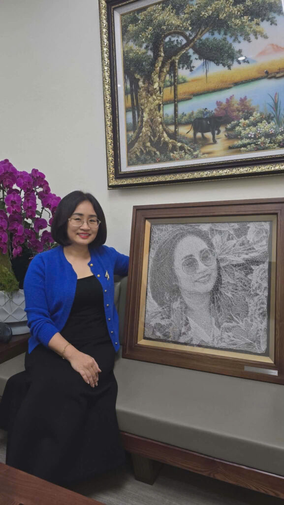 Tranh dây chân dung đinh chỉ